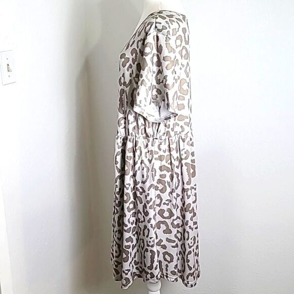 Shein Silver & Gray Animal Print Smock Dress, Size 4X - Picture 5 of 9